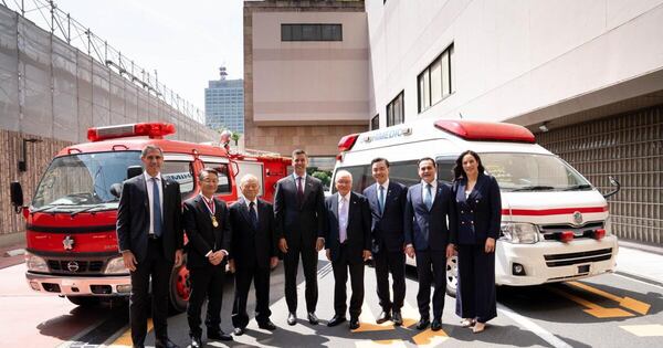 La Nación / Paraguay recibió donación de carros de bomberos y ambulancias del Japón