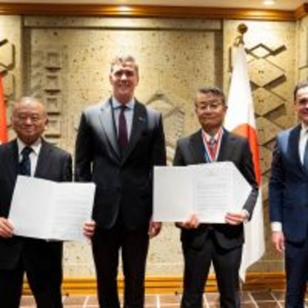 Japón dona 50 vehículos de emergencia al Paraguay como parte de una histórica cooperación :: Presidencia de la República del Paraguay