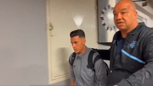 Cristian Pavón compareció ante un juzgado en Brasil por escupir a un policía