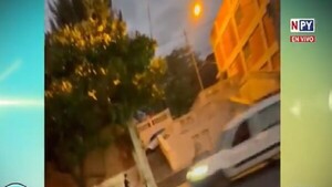 Detienen a conductor que chocó contra la escalinata de Tacuarí y Manuel Domínguez