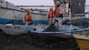 Policía argentina confirma hallazgo de uno de los paraguayos desaparecidos tras temporal
