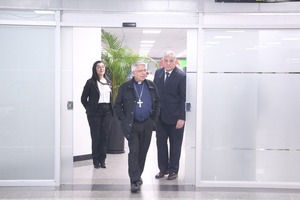 Papa León XIV envía saludo a Paraguay tras elección