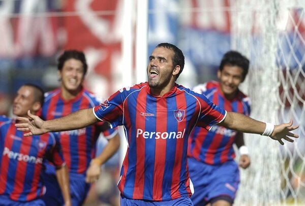 Versus / La figura de Cerro Porteño que le dio un obsequio especial al "Tigre" Ramírez