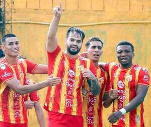 Grito triunfal del “29” en la Primera B - Fútbol de Ascenso de Paraguay - ABC Color