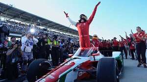500 Millas de Indianápolis: Novato Shwartzman logra la “pole” para la Indy500 - ABC Motor - ABC Color