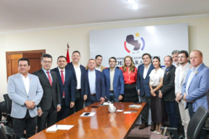 Ministra Barán destaca avances en salud pública y refuerza trabajo conjunto con gobernadores