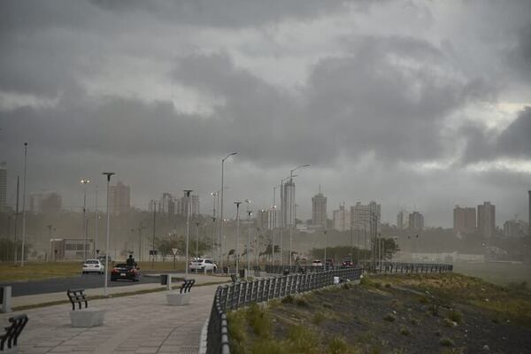 Anuncian tormentas con vientos de hasta 80 km/h para este jueves - Clima - ABC Color