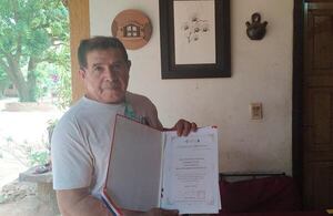 Artesano de Tobatí prepara más de 3.000 trofeos para los Juegos Panamericanos Junior Asu 2025 - Nacionales - ABC Color