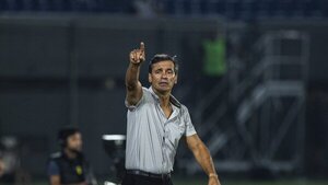 Para Bustos, la expulsión condicionó el resultado