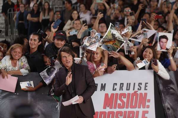 Tom Cruise conquista México en el estreno de Misión Imposible: Sentencia Final - Gente - ABC Color