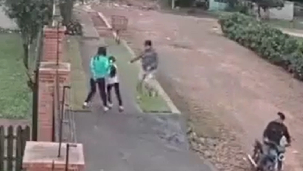 Detienen a motochorro que intentó asaltar a adolescente y a su hermanita - Noticiero Paraguay