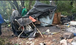 Desmantelan campamento de adictos del Parque Independencia