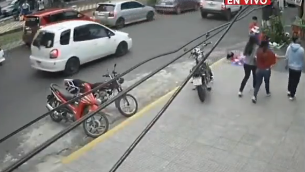 Policía detiene a hermanos por herir a vendedor de quesos durante una riña en Asunción