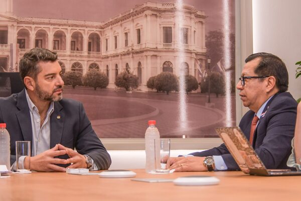 Empresas adjudicadas a «Hambre Cero» están obligadas comprar insumos a mipymes y pequeños productores • PARAGUAY TV