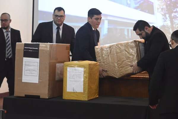 Máquinas de votación: oferentes presentan objeciones en apertura de sobres - Nacionales - ABC Color