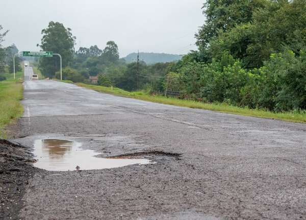 Itapúa: pésimo estado de la ruta PY07 es un peligro y frena el desarrollo de la región, afirman - Política - ABC Color