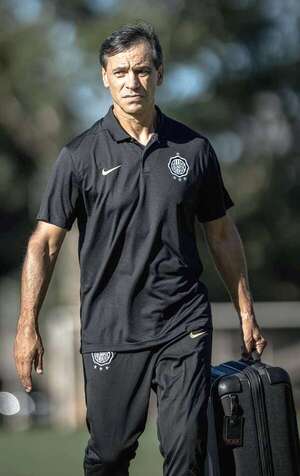 Olimpia: Bustos, muy poco en nueve partidos - Olimpia - ABC Color
