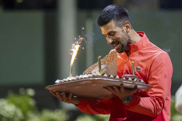 Tenis: Djokovic celebra su cumpleaños con pase a semifinales en Ginebra - Polideportivo - ABC Color