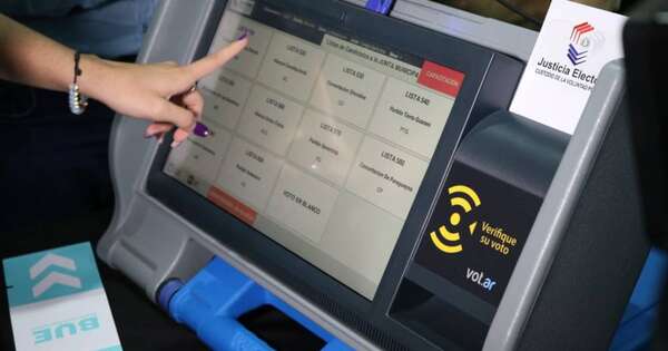 La Nación / Máquinas de votación serán testeadas una por una antes de las elecciones, afirman desde el TSJE