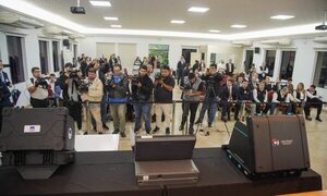 Sin incidentes: realizaron apertura de sobres de Licitación de Máquinas de Votación