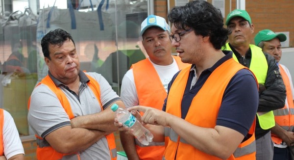 Coca-Cola Paresa celebró el Día Mundial del Reciclaje