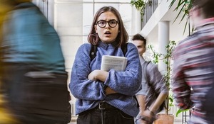 ¿Cómo ayudar a “jóvenes de cristal” a gestionarse? - Portal Digital Cáritas Universidad Católica