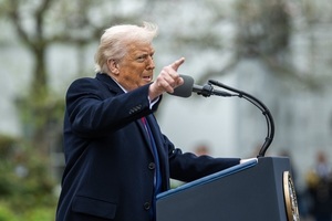 Trump amenaza con aranceles del 50% a la Unión Europea desde junio