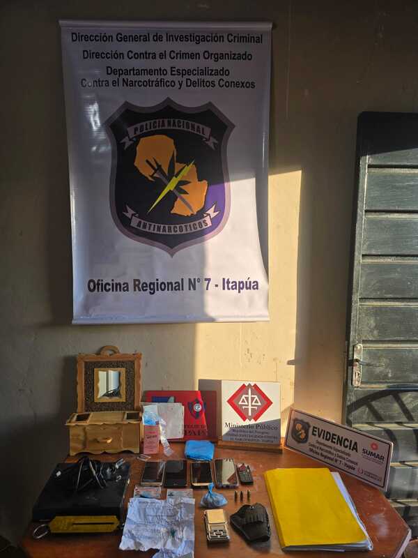 Allanamiento en Encarnación: hallan droga, armas y evidencias de microtráfico; buscan a dos personas
