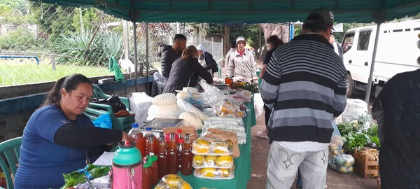 Productores de Nueva Alborada mantienen su feria agroecológica pese a los daños del temporal