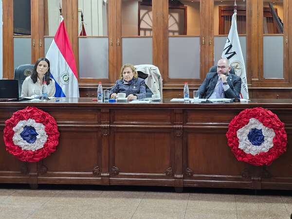 JEM analizará si enjuicia o no a fiscal y juez que beneficiaron a un narco - Nacionales - ABC Color