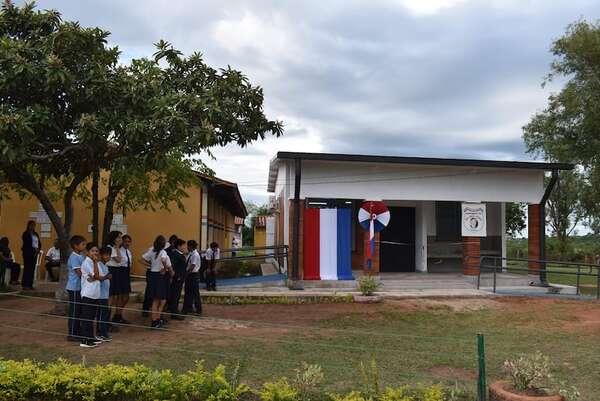 MEC entrega aulas luego de cinco años del inicio de las obras - Nacionales - ABC Color