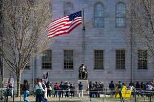 Incertidumbre envuelve a paraguayos en Harvard tras prohibición de Trump - Nacionales - ABC Color