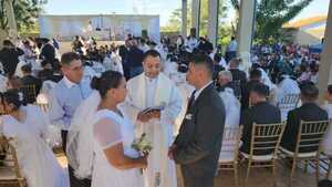 Cerca de 140 parejas celebraron su amor en un casamiento comunitario en Arroyito