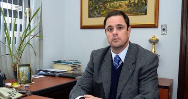 La Nación / Vació la cuenta bancaria de su tío y fue imputado por acceso indebido a datos personales