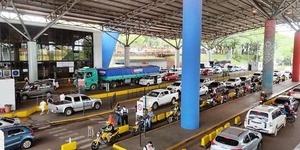 Paraguay intensifica controles en frontera para frenar el avance de la gripe aviar desde Brasil - ADN Digital