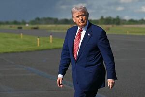 Administración Trump despide a más de 100 funcionarios del Consejo de Seguridad Nacional - Mundo - ABC Color
