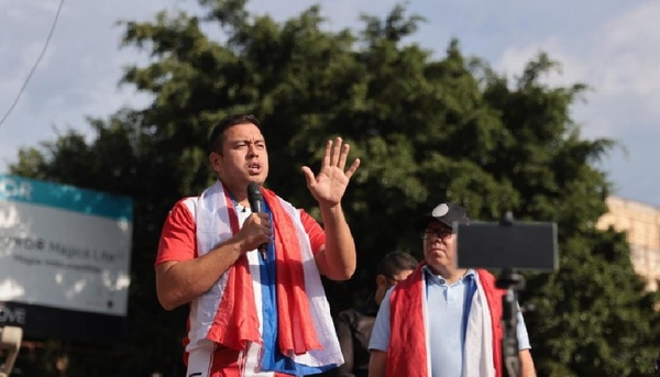 Prieto no renunciará y recibe respaldo opositor en Diputados - OviedoPress