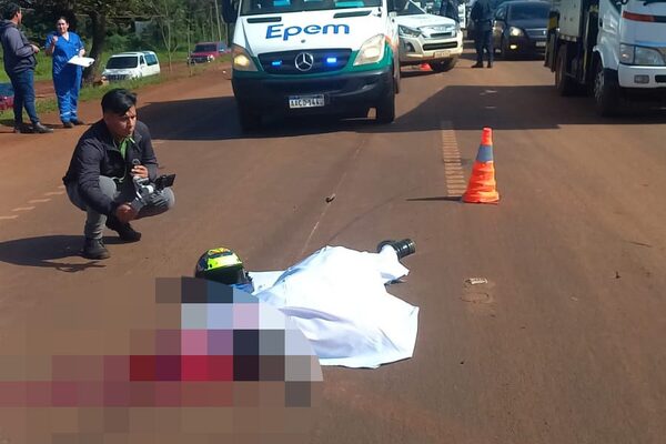 Joven motociclista muere al rozar contra un camión y caer al asfalto en Km 12 – Diario TNPRESS
