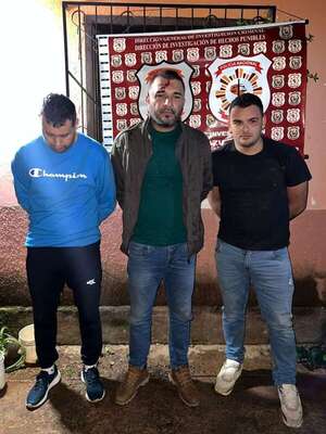 Supuestos piratas del asfalto detenidos en Lima por atraco a camión de encomiendas en Carayaó - Policiales - ABC Color
