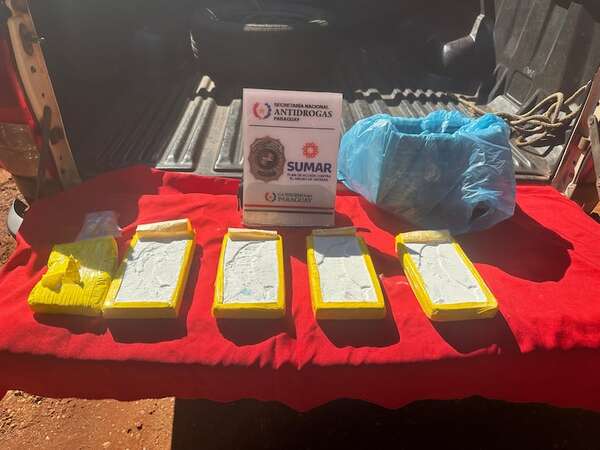 Horqueta: incautan cerca de 5 kilos de cocaína y un automóvil - Policiales - ABC Color