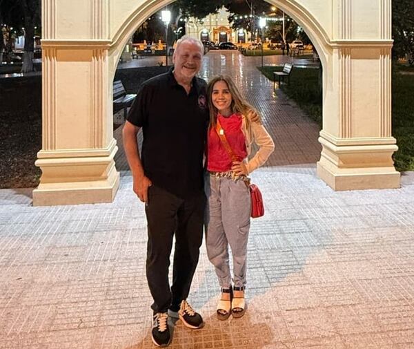 Mario Ferreiro sobre su relación con Bettina Taborda: “No es un ‘noviazgo’ aún” - Gente - ABC Color