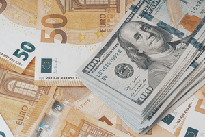 Recorte de calificación a EEUU y repunte en Europa marcaron la semana en el plano internacional - MarketData