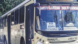 Pasajero sufrió ocho convulsiones tras caer en el colectivo, denunció
