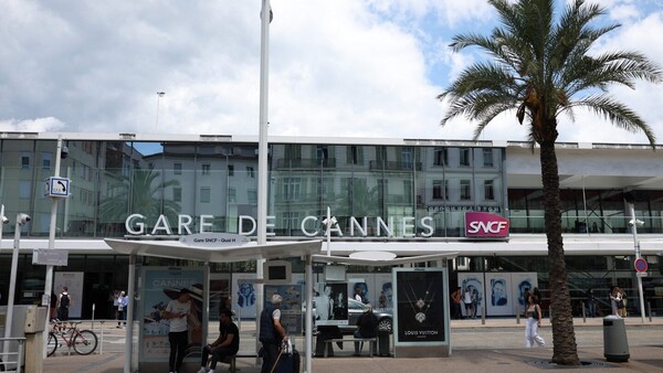 Vuelve paulatinamente la luz a Cannes tras cinco horas de apagón en el cierre del festival