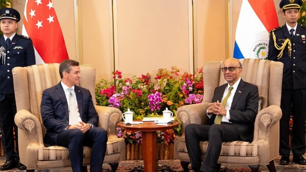 Peña se reúne con su colega de Singapur y anuncia acuerdos durante visita al país asiático