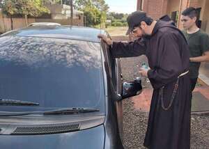 Todos los vehículos son bienvenidos para recibir la bendición de los Capuchinos en Ciudad del Este  - ABC en el Este - ABC Color