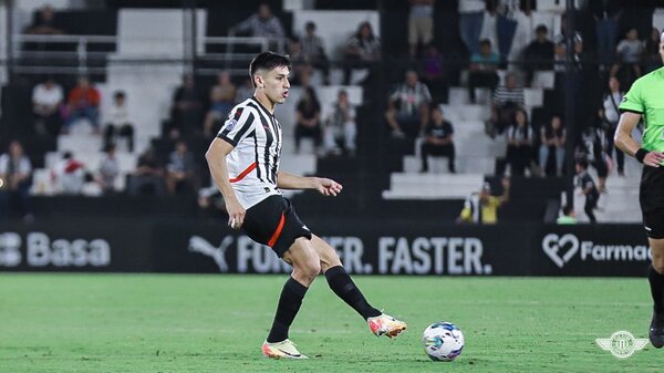 Libertad se reencontró con el triunfo sobre el final con un golazo y hay aroma a título - 1000 Noticias
