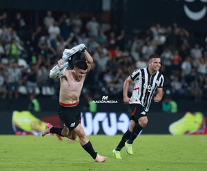 Versus / Un golazo de Lucas Sanabria deja a Libertad a un paso de la consagración