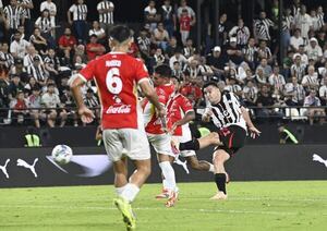Libertad 1-General Caballero JLM 0: Legión sufrida y triunfante - Fútbol - ABC Color