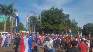 Multitudinaria caravana a favor de Miguel Prieto en Ciudad del Este